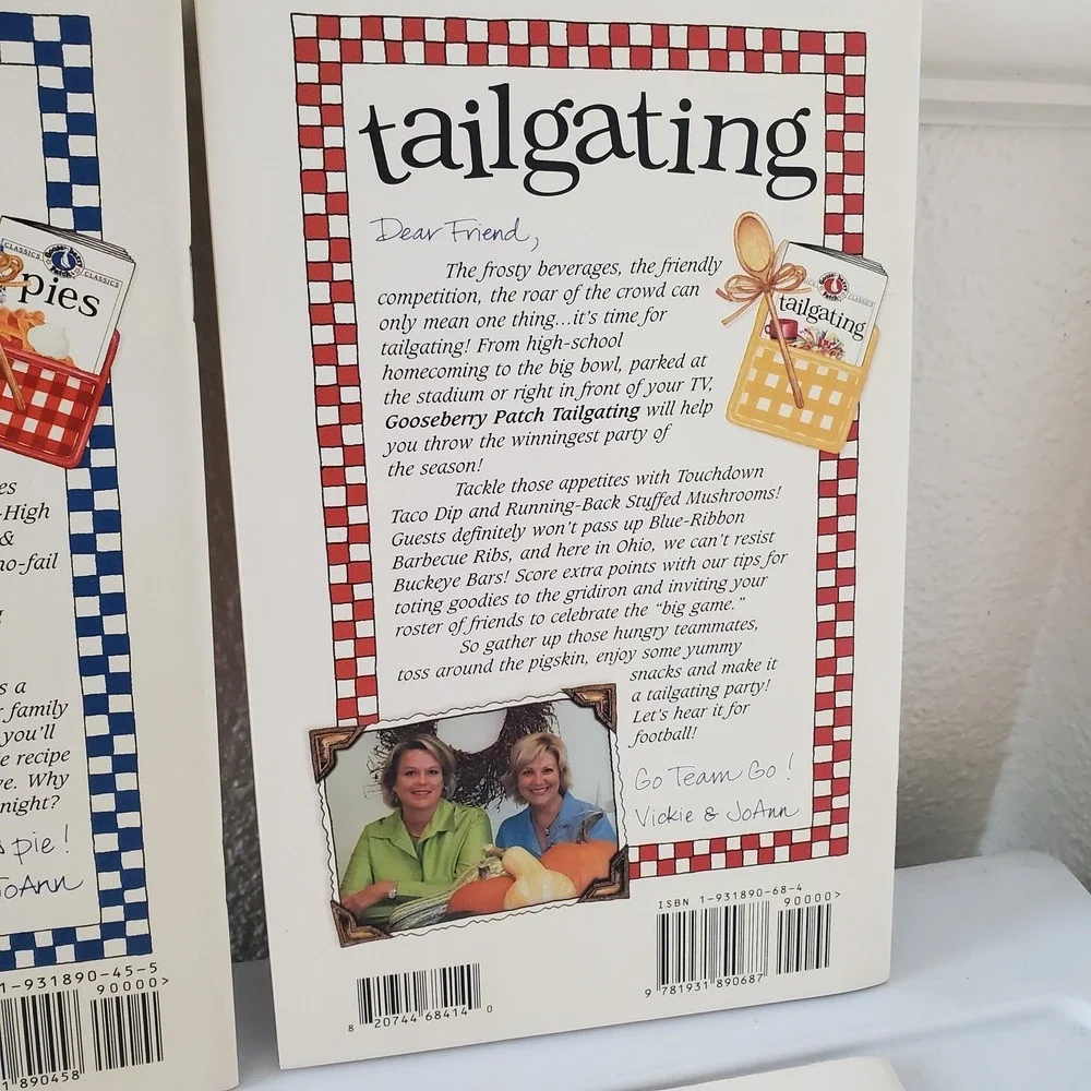 Gooseberry Patch Cookbooklet Lot 6 Chicken Pies Tailgating Chili Cocoa Bake Sale